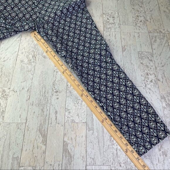 St John’s Bay Blue Teal Straight Leg Mosaic Medallion Print Pants Size 6 P - Picture 14 of 15